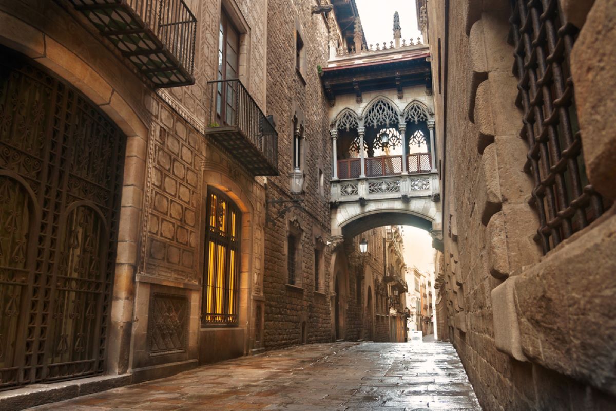 Sumérgete en la historia: descubre qué ver en el Barrio Gótico de Barcelona